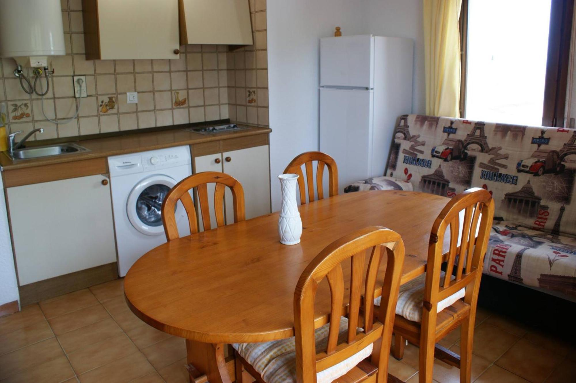Apartamento En Roses Parking Y Piscina Comunitaria المظهر الخارجي الصورة